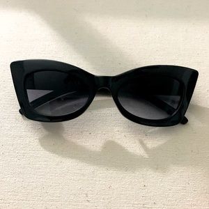 Guess Women’s Cat Eye Sunglasses GF0346 01B 52-20-140